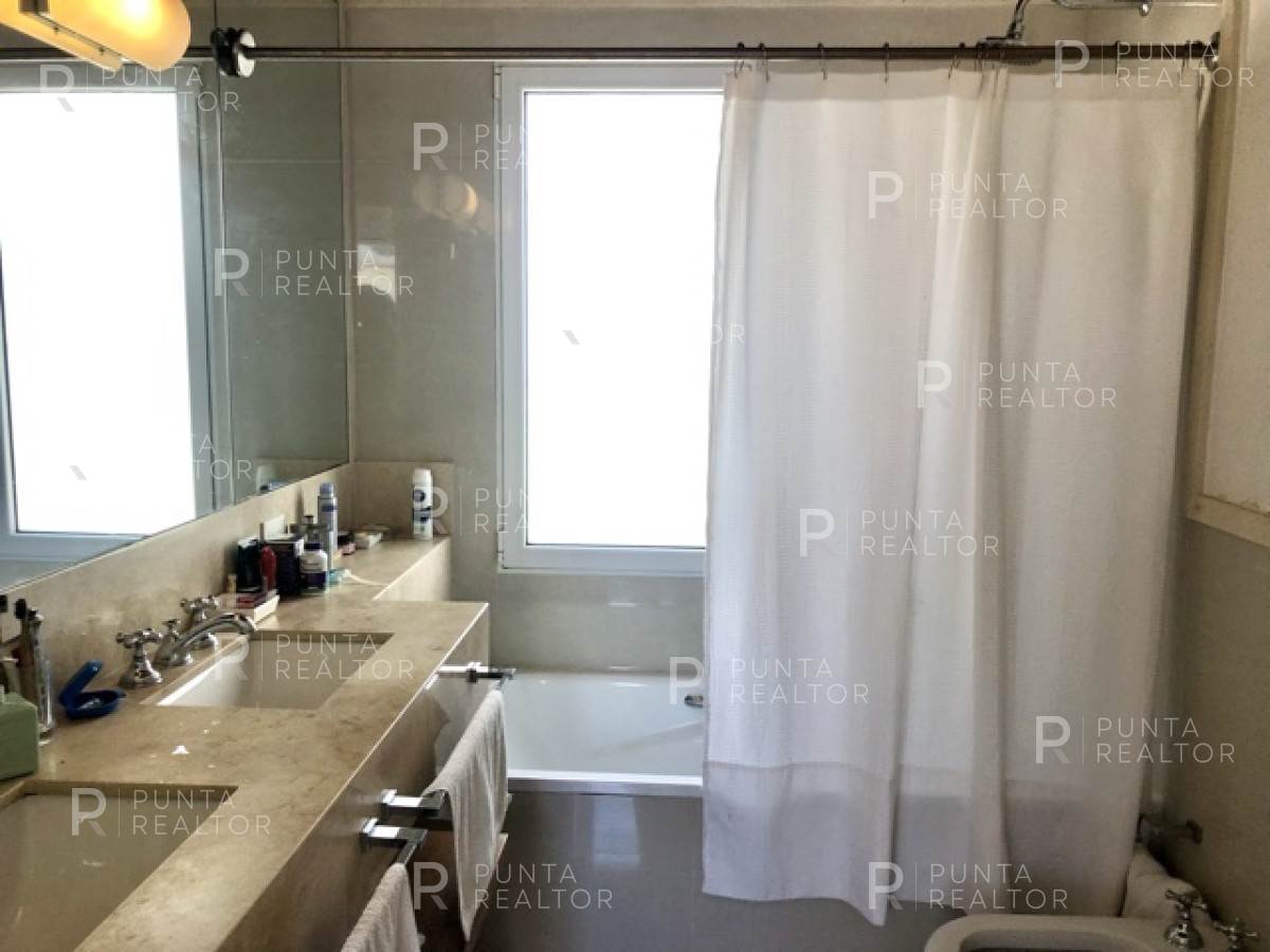 Casa ID.816 - Casa Alquiler, 6 dormitorios, La Barra, Uruguay