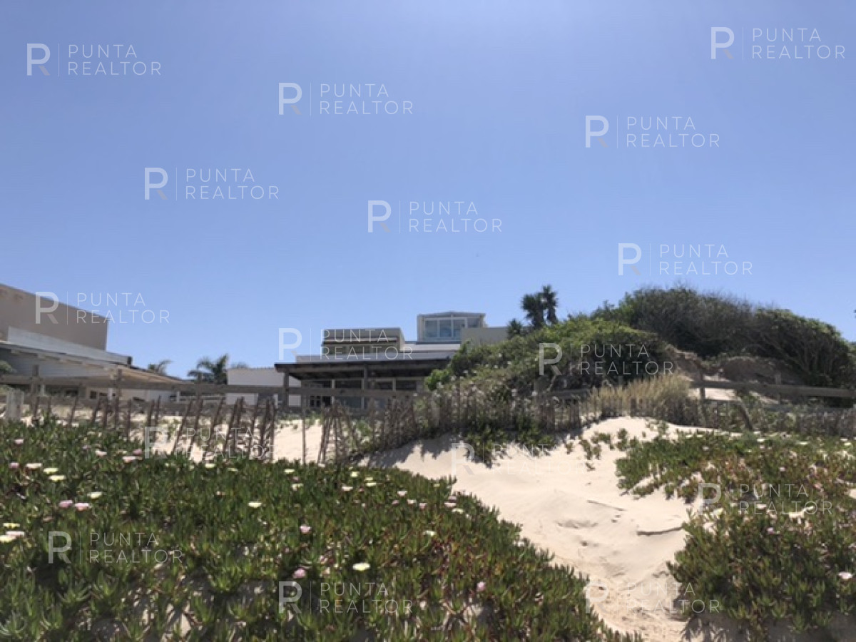 Casa ID.816 - Casa Alquiler, 6 dormitorios, La Barra, Uruguay