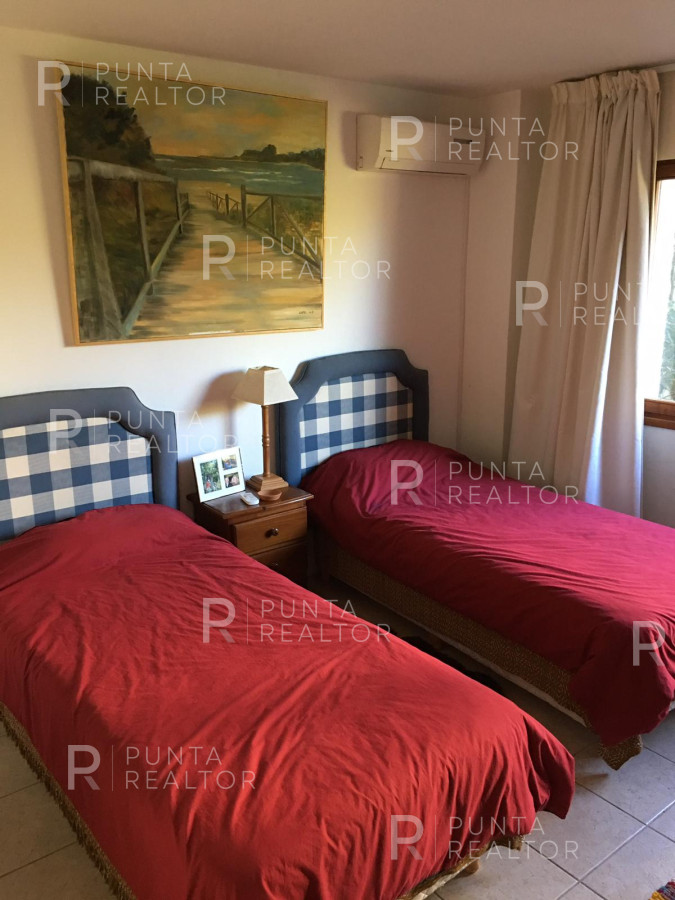 Casa ID.1170 - Casa Alquiler, 7 Dormitorios, Pileta, La Barra, Uruguay