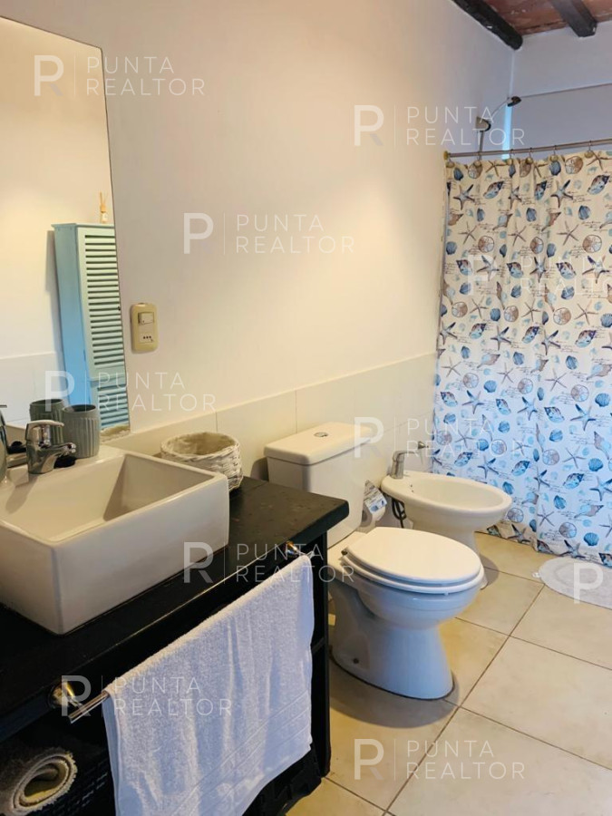 Casa ID.1381 - Alquiler temporario de Casa 3 Dormitorios, La Barra, Uruguay