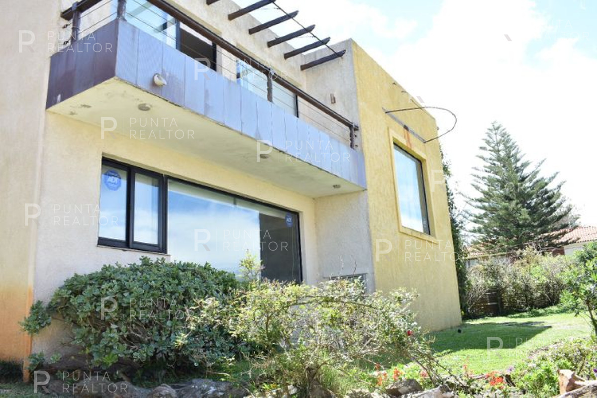 Casa ID.639 - Mansa, Paradas, a 1 cuadra del mar con piscina, 3 dormitorios, suite, 3 baños