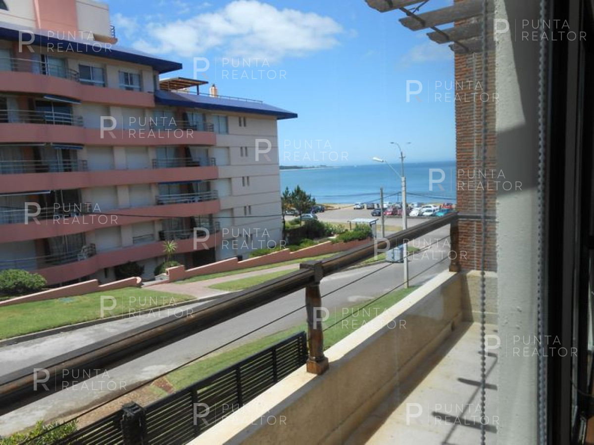 Casa ID.639 - Mansa, Paradas, a 1 cuadra del mar con piscina, 3 dormitorios, suite, 3 baños