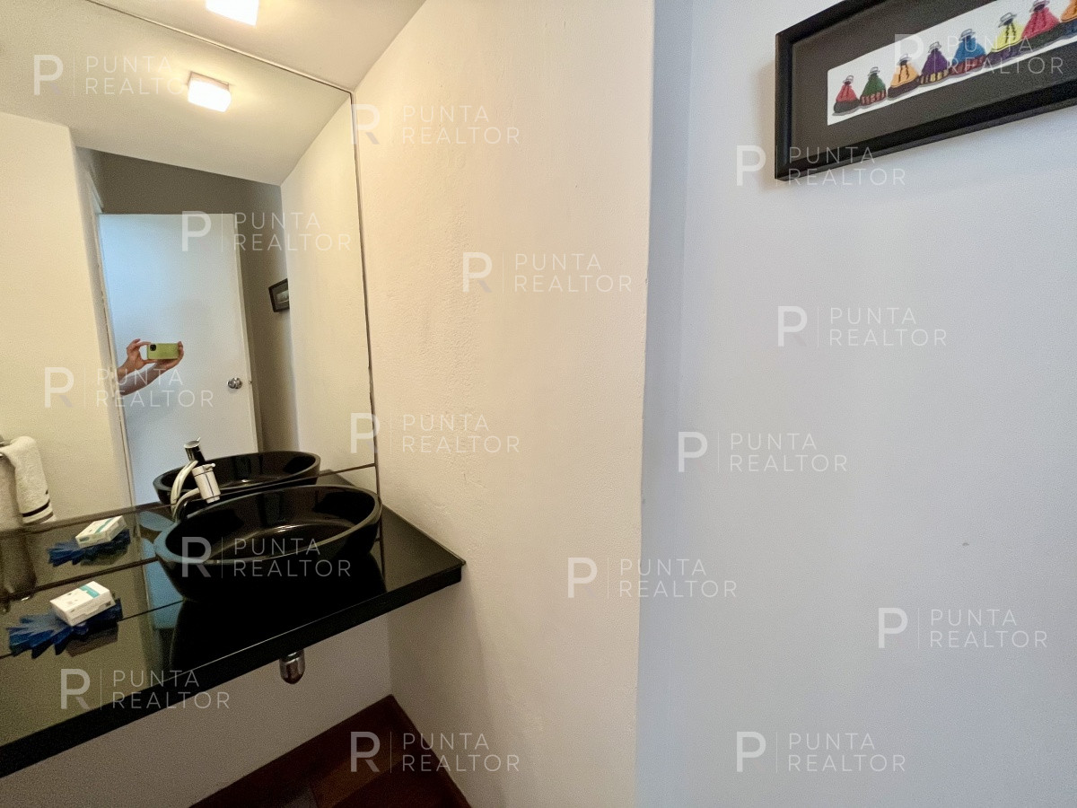 Casa ID.259 - Casa alquiler,  4 dormitorios Pileta, La Barra, Uruguay