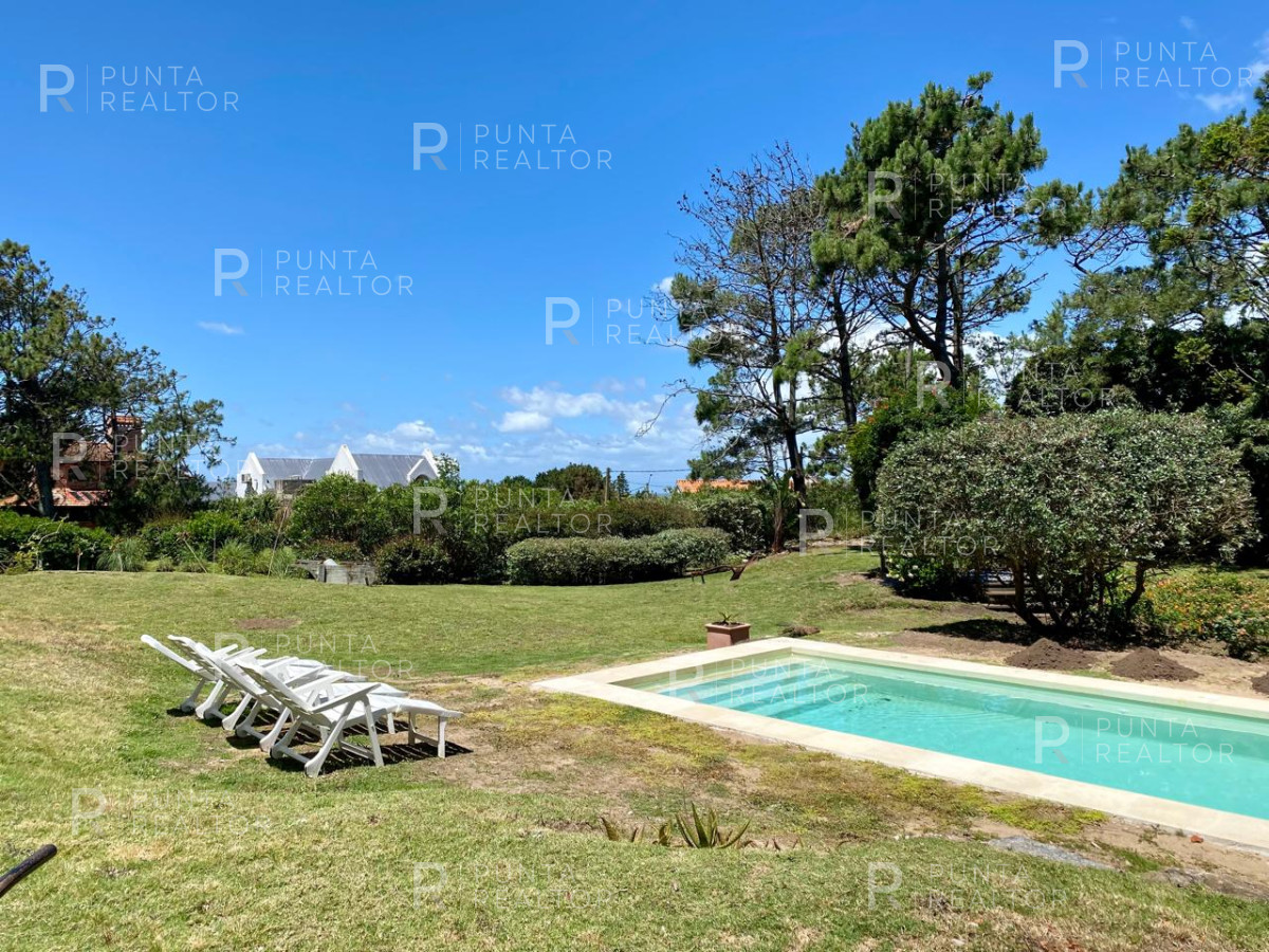 Casa ID.2361 - Casa Alquiler 4 dormitorios, Pileta, Montoya, La Barra, Uruguay
