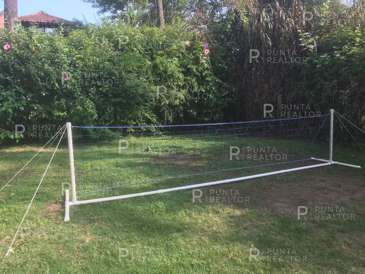 Casa ID.663 - Pinares, parque, piscina, juegos, 4 dormitorios y servicio con 2 master suites.