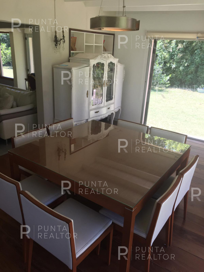 Casa ID.142 - Casa venta 4 dormitorios, El Tesoro, La Barra, Uruguay