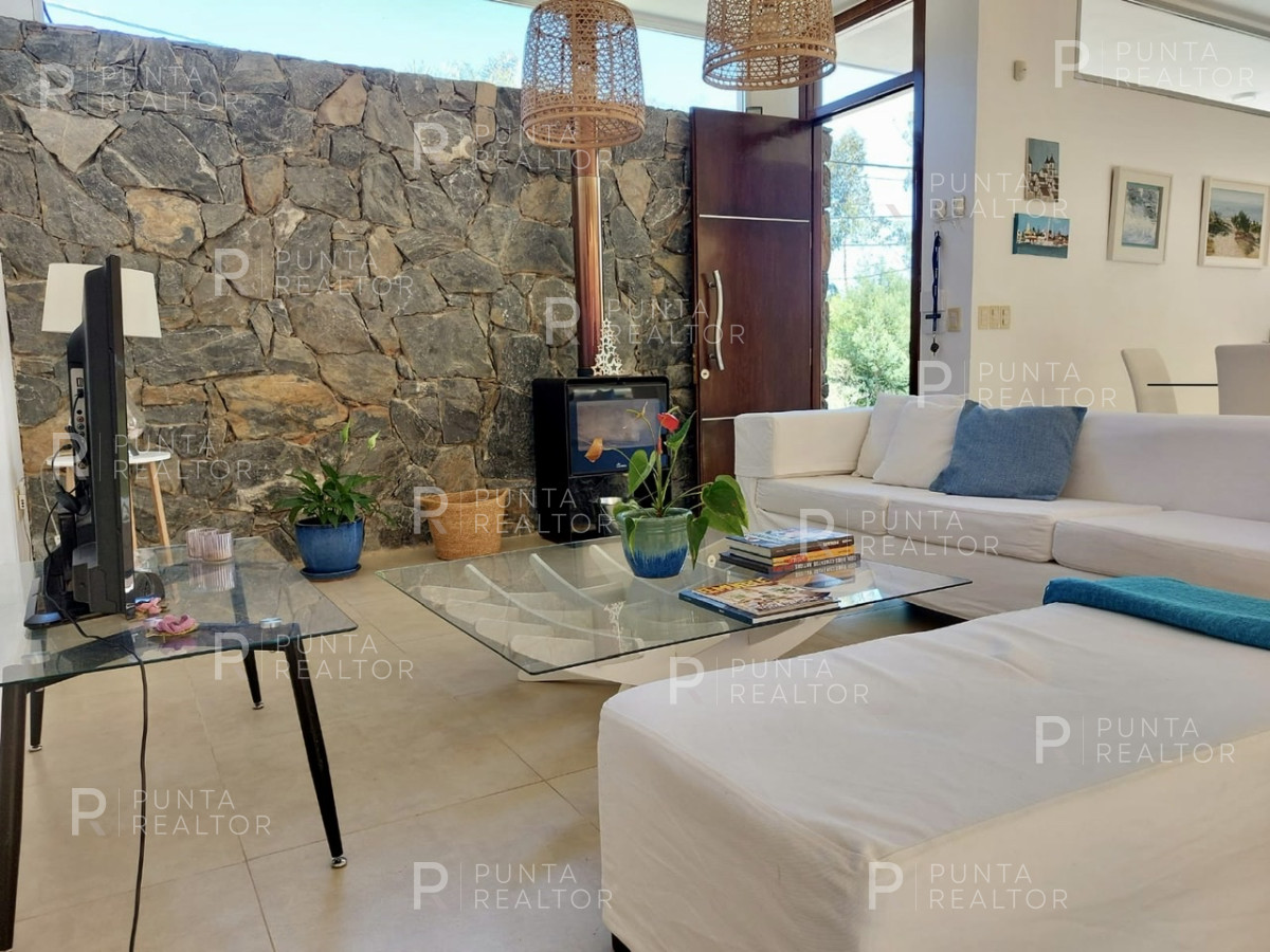 Casa ID.642 - Casa en alquiler en Rincón del Indio, Punta del Este, Uruguay