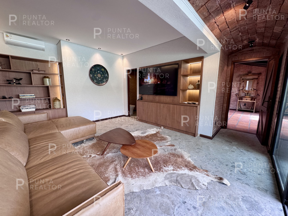 Casa ID.2361 - Casa Alquiler 4 dormitorios, Pileta, Montoya, La Barra, Uruguay