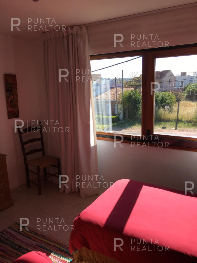 Casa ID.1170 - Casa Alquiler, 7 Dormitorios, Pileta, La Barra, Uruguay