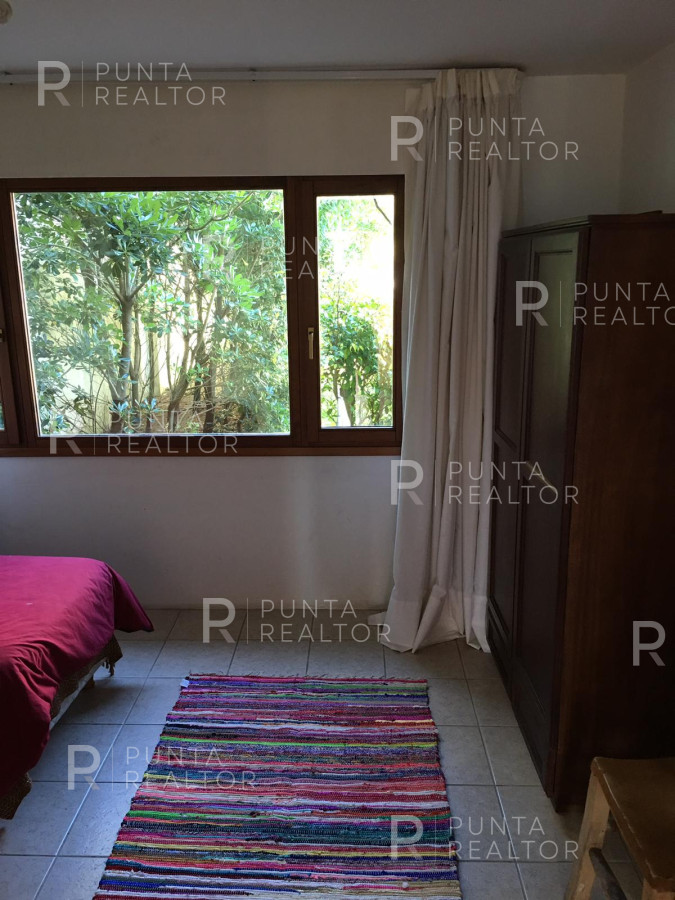 Casa ID.1170 - Casa Alquiler, 7 Dormitorios, Pileta, La Barra, Uruguay