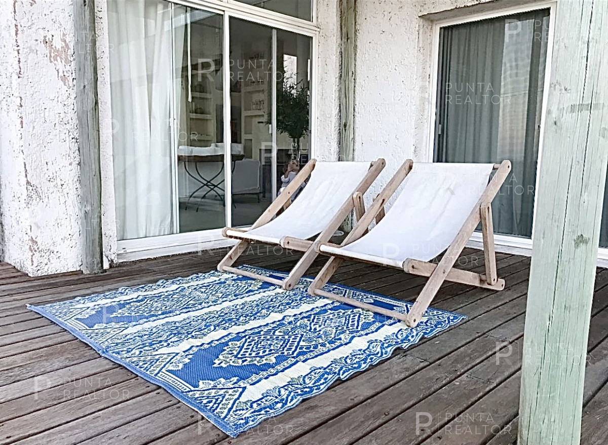 Casa ID.299 - Montoya, frente al mar, 4 suites, dependencia, living, cocina, lavadero, deck, parrillero, alarma, piscina.