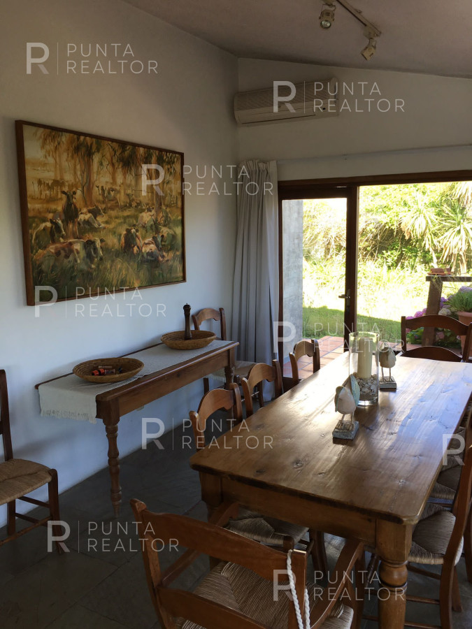 Casa ID.1170 - Casa Alquiler, 7 Dormitorios, Pileta, La Barra, Uruguay