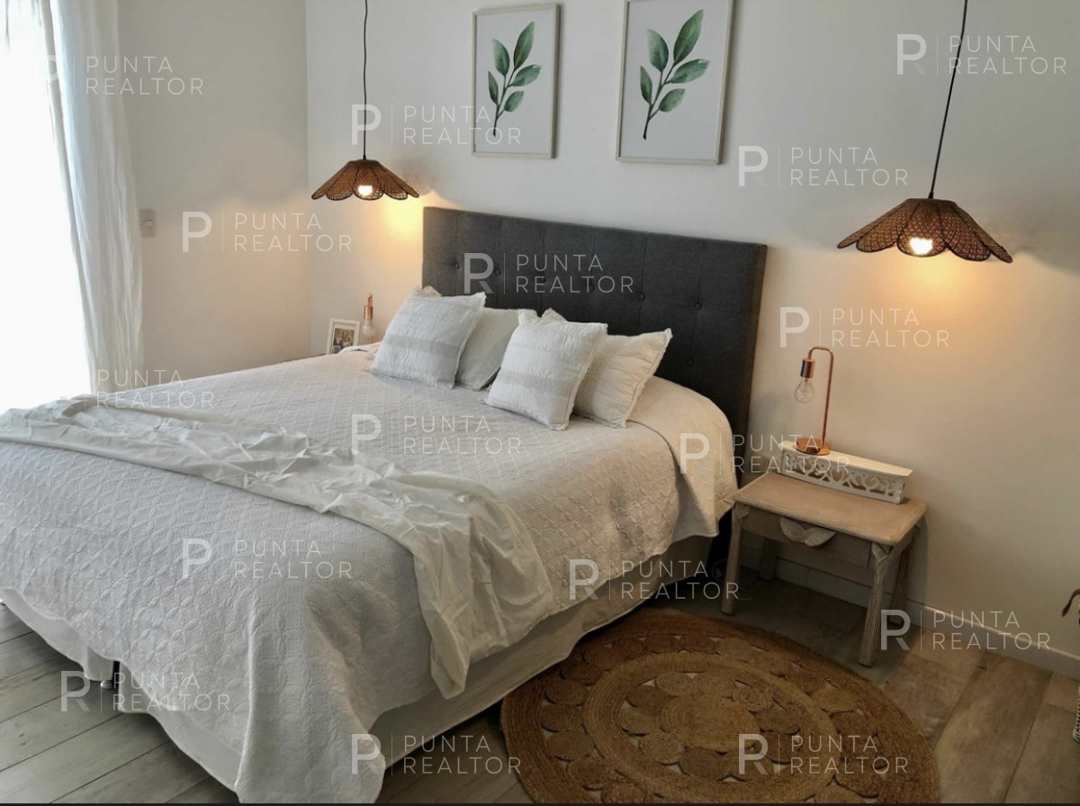 Casa ID.1229 - En barrio privado con piscina climatizada, 3 dormitorios, 2 baños para 6,  minimalista.
