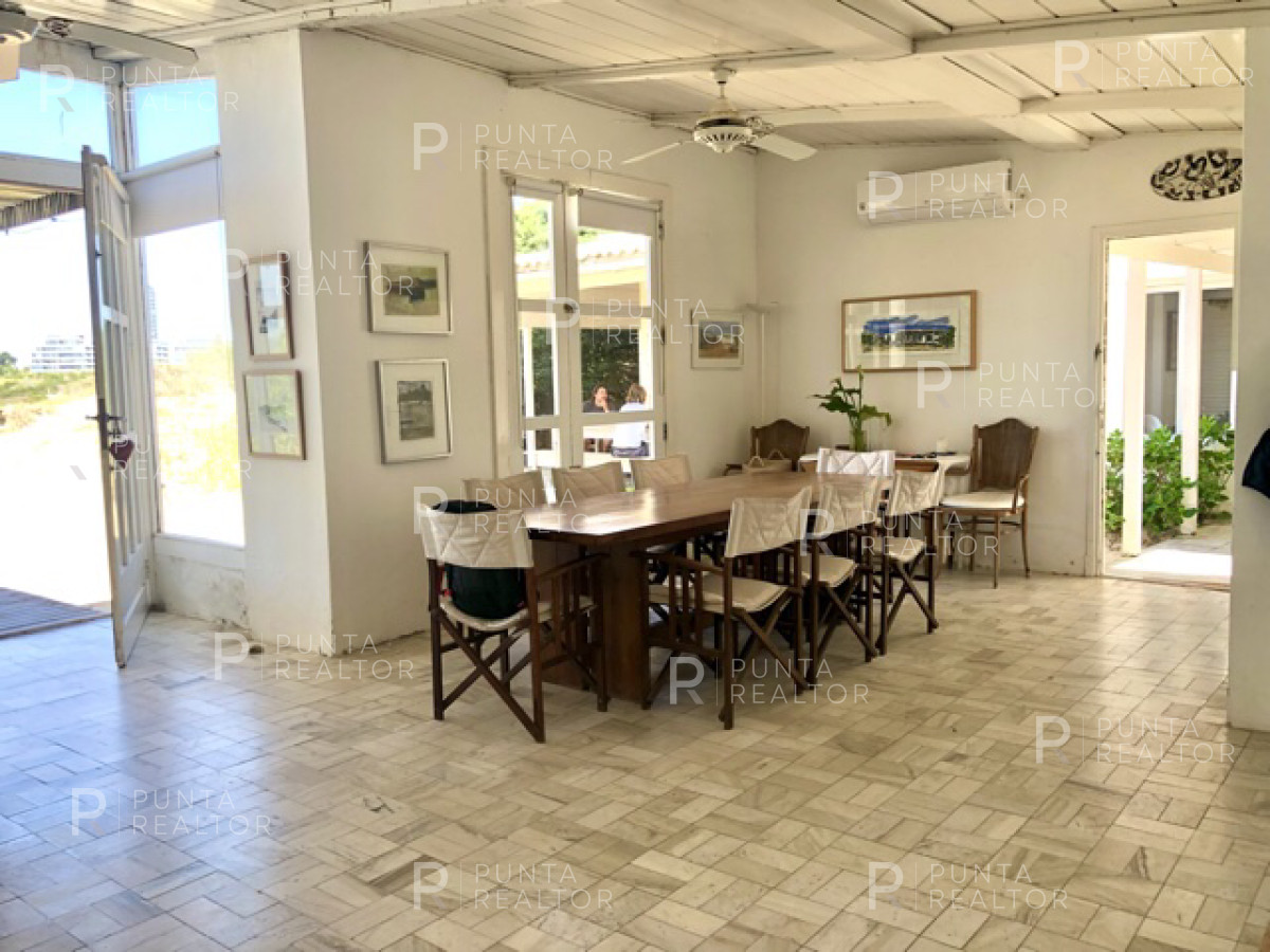Casa ID.816 - Casa Alquiler, 6 dormitorios, La Barra, Uruguay
