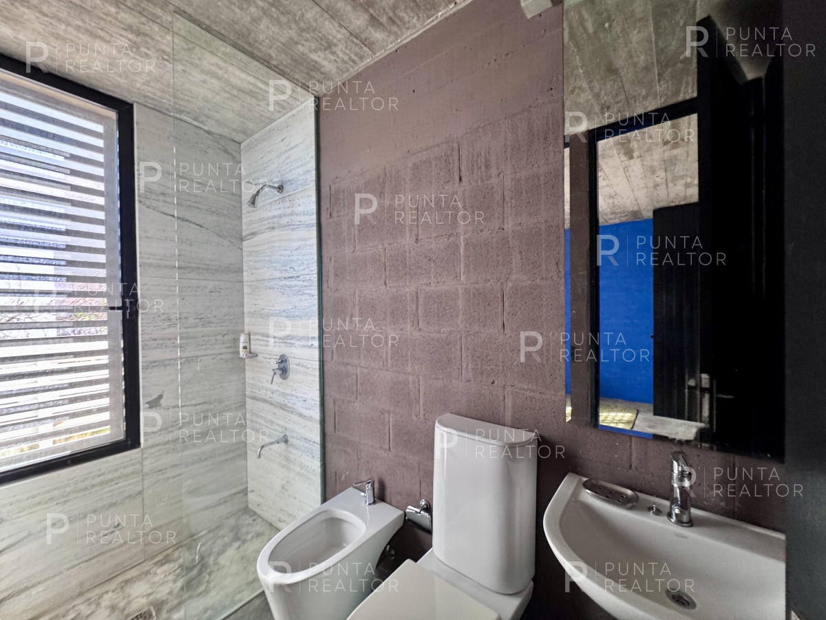 Casa ID.1758 - Casa venta 3 dormitorios y servicio, pileta, La Barra, Uruguay