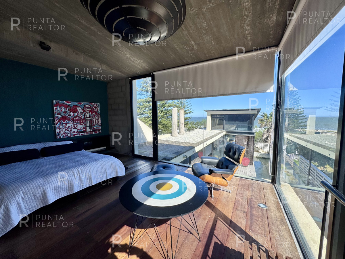 Casa ID.1758 - Casa venta 3 dormitorios y servicio, pileta, La Barra, Uruguay