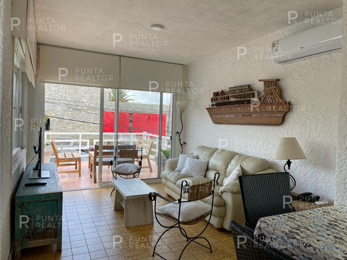 Casa ID.220 - Casa en alquiler en La Barra, de la Ruta al mar, Uruguay