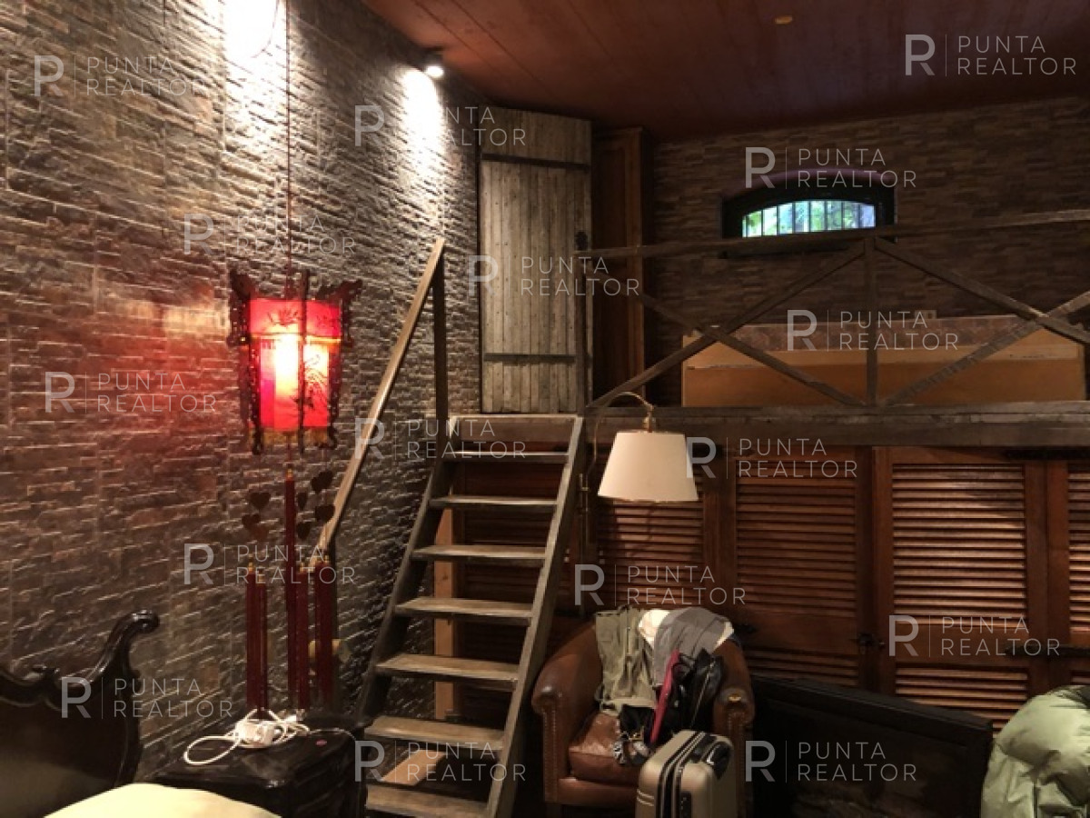 Casa ID.364 - Casa en alquiler anual en Playa Mansa excelente ubicación, super amplia