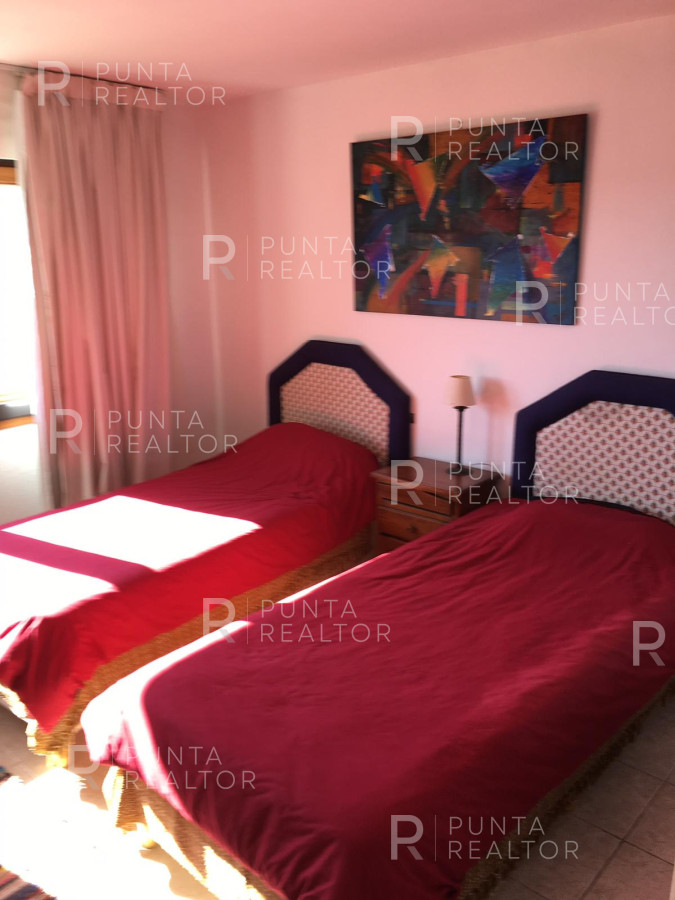 Casa ID.1170 - Casa Alquiler, 7 Dormitorios, Pileta, La Barra, Uruguay