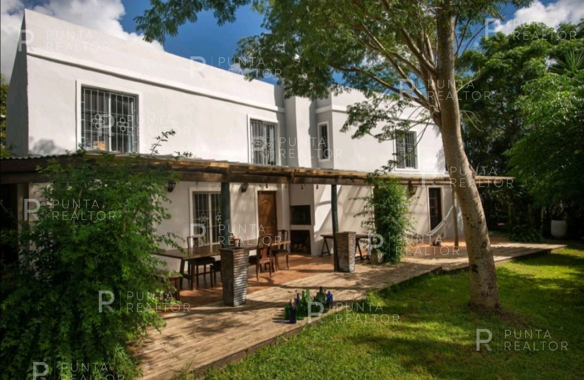 Casa ID.119 -  La Barra, a 3 de la Ruta, 4 dormitorios, 2 baños barbacoa, Uruguay