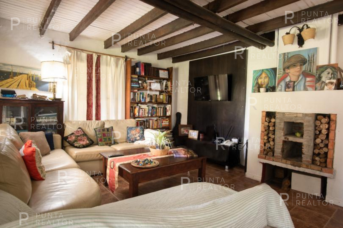 Casa ID.119 -  La Barra, a 3 de la Ruta, 4 dormitorios, 2 baños barbacoa, Uruguay