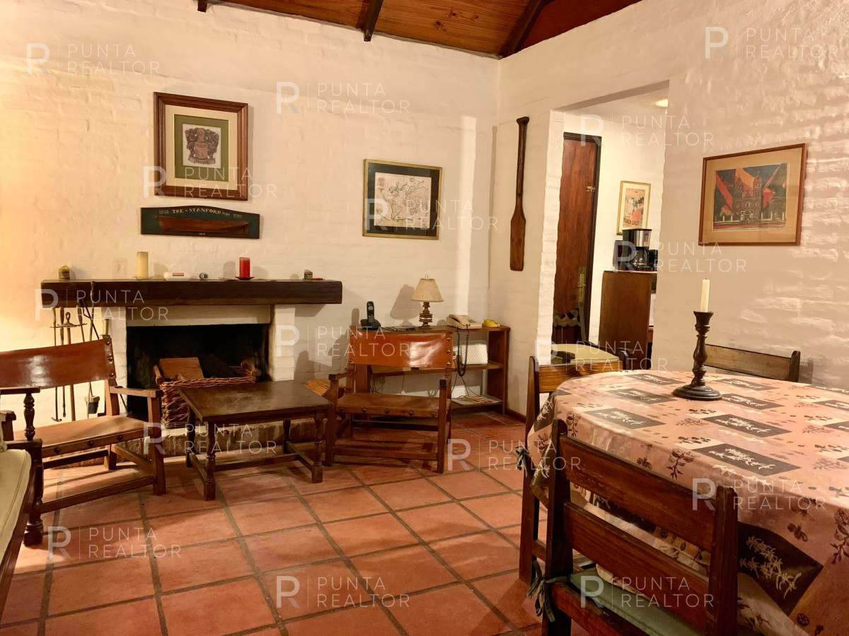 Casa ID.1371 - Alquiler Casa, 4 Dormitorios, El Tesoro, La Barra, Punta del Este