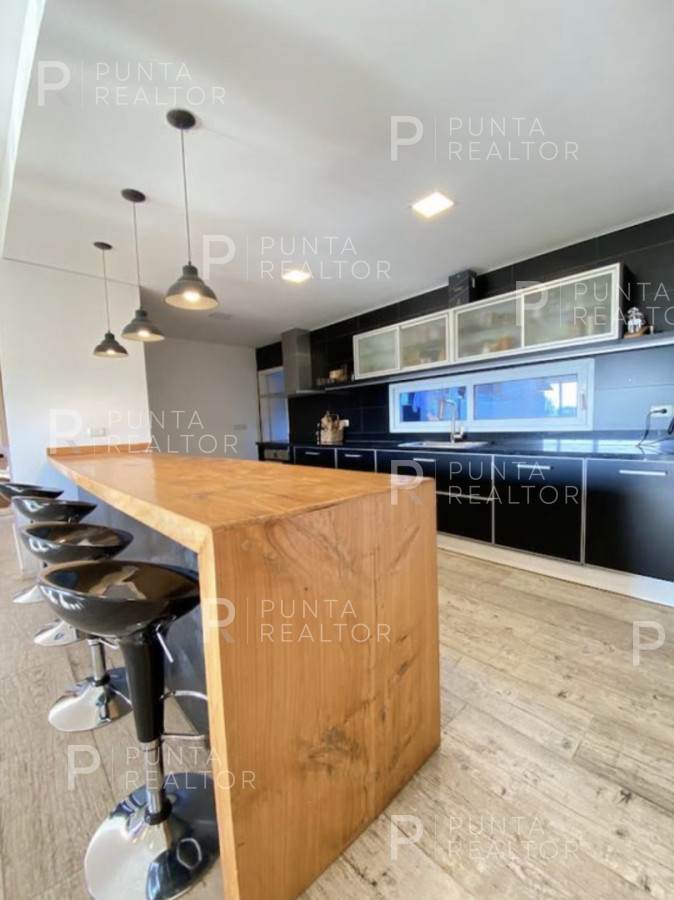 Casa ID.2532 - Alquiler Casa, 5 Dormitorios, Pueblo Mío, Manantiales, Uruguay