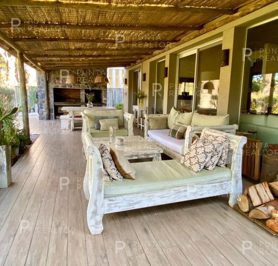 Casa ID.146 - Casa en Venta  en Barrio Privado, Rincón del Indio,  Punta del Este, Uruguay