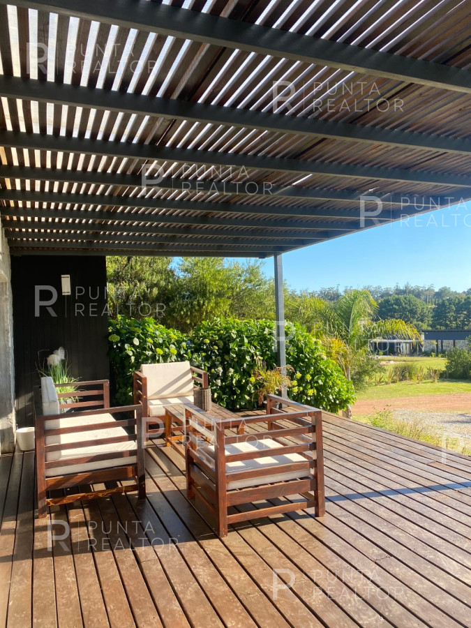 Casa ID.2532 - Alquiler Casa, 5 Dormitorios, Pueblo Mío, Manantiales, Uruguay