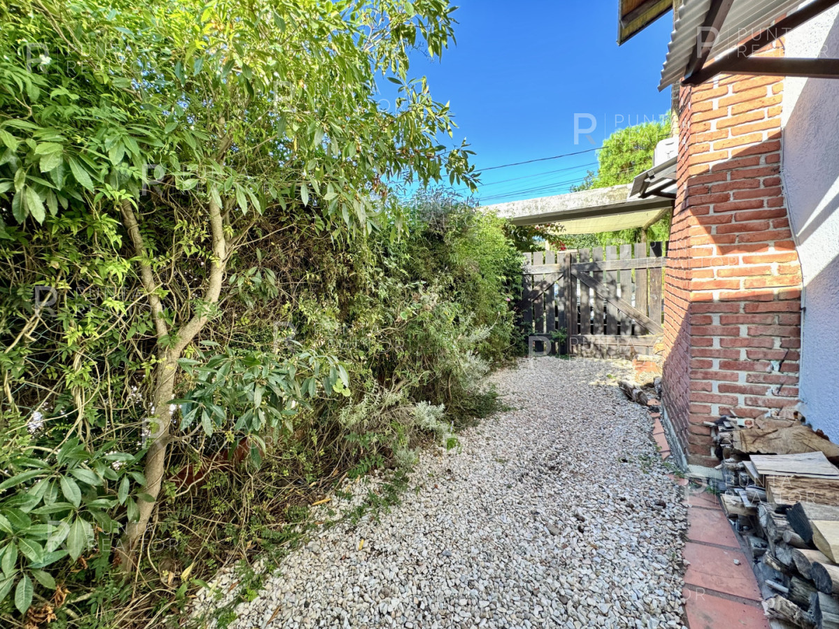 Casa ID.138 - Casa Venta 4 dormitorios, El Tesoro, La Barra, Uruguay