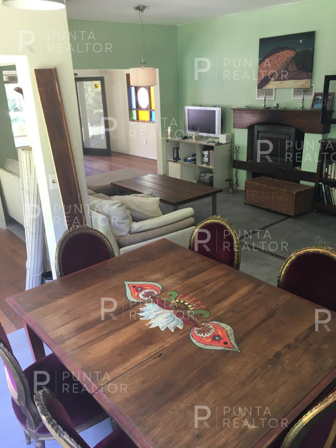 Casa ID.142 - Casa venta 4 dormitorios, El Tesoro, La Barra, Uruguay