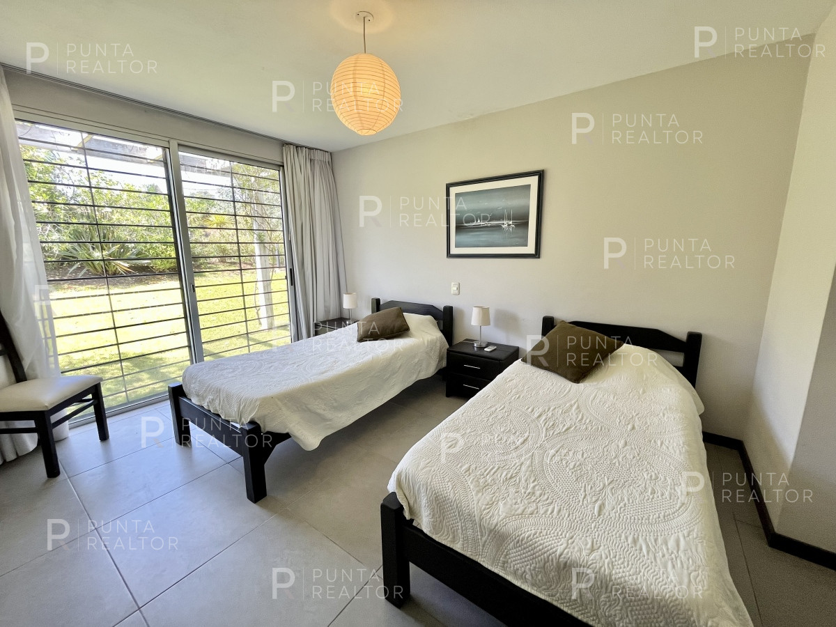 Casa ID.746 - Casa en alquiler 4 dormitorios, Pileta, La Barra, Uruguay 