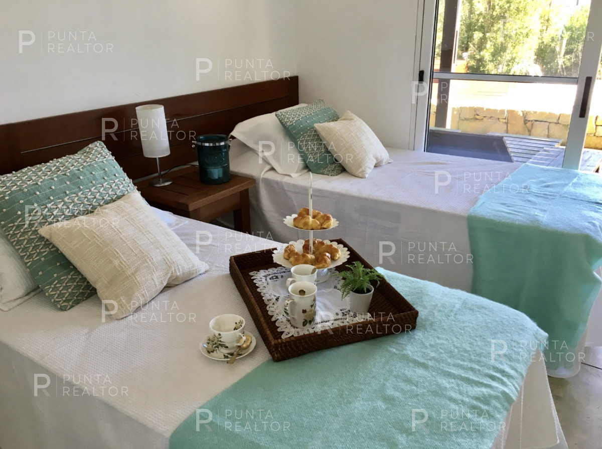 Casa ID.2155 - Casa venta 5 dormitorios, pileta, El Chorro, Manantiales, Uruguay