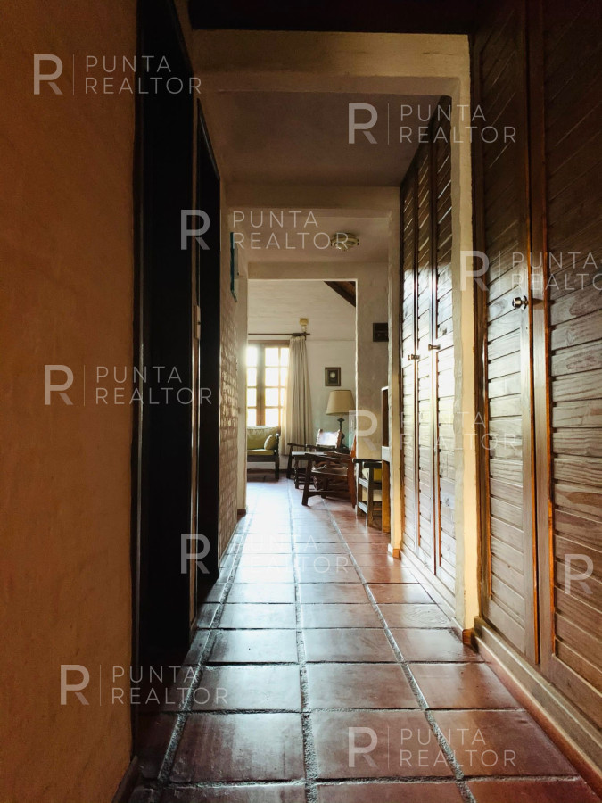 Casa ID.1371 - Alquiler Casa, 4 Dormitorios, El Tesoro, La Barra, Punta del Este