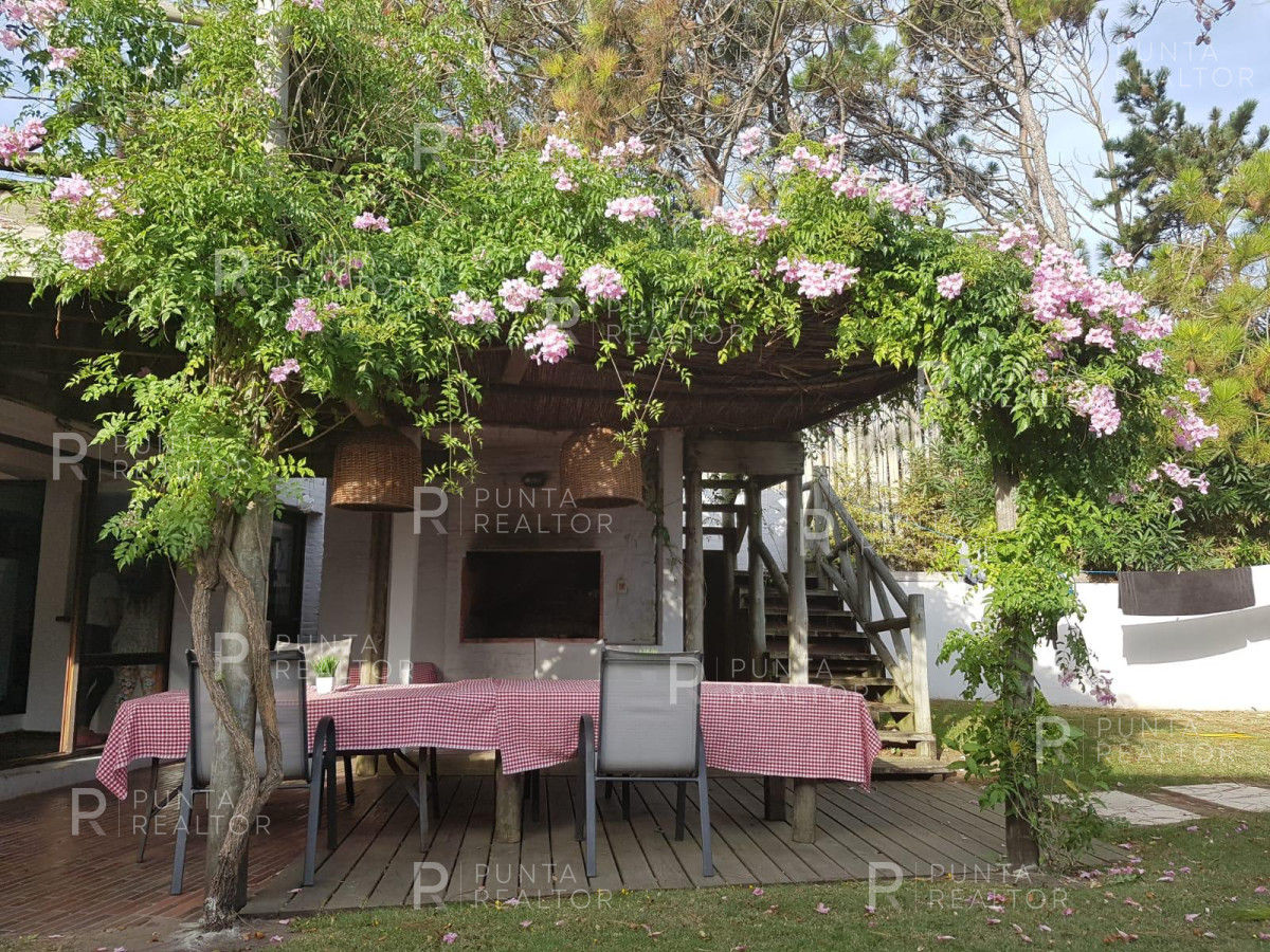 Casa ID.42 - Casa Venta 4 Dormitorios, Montoya, La Barra, Manantiales, Uruguay