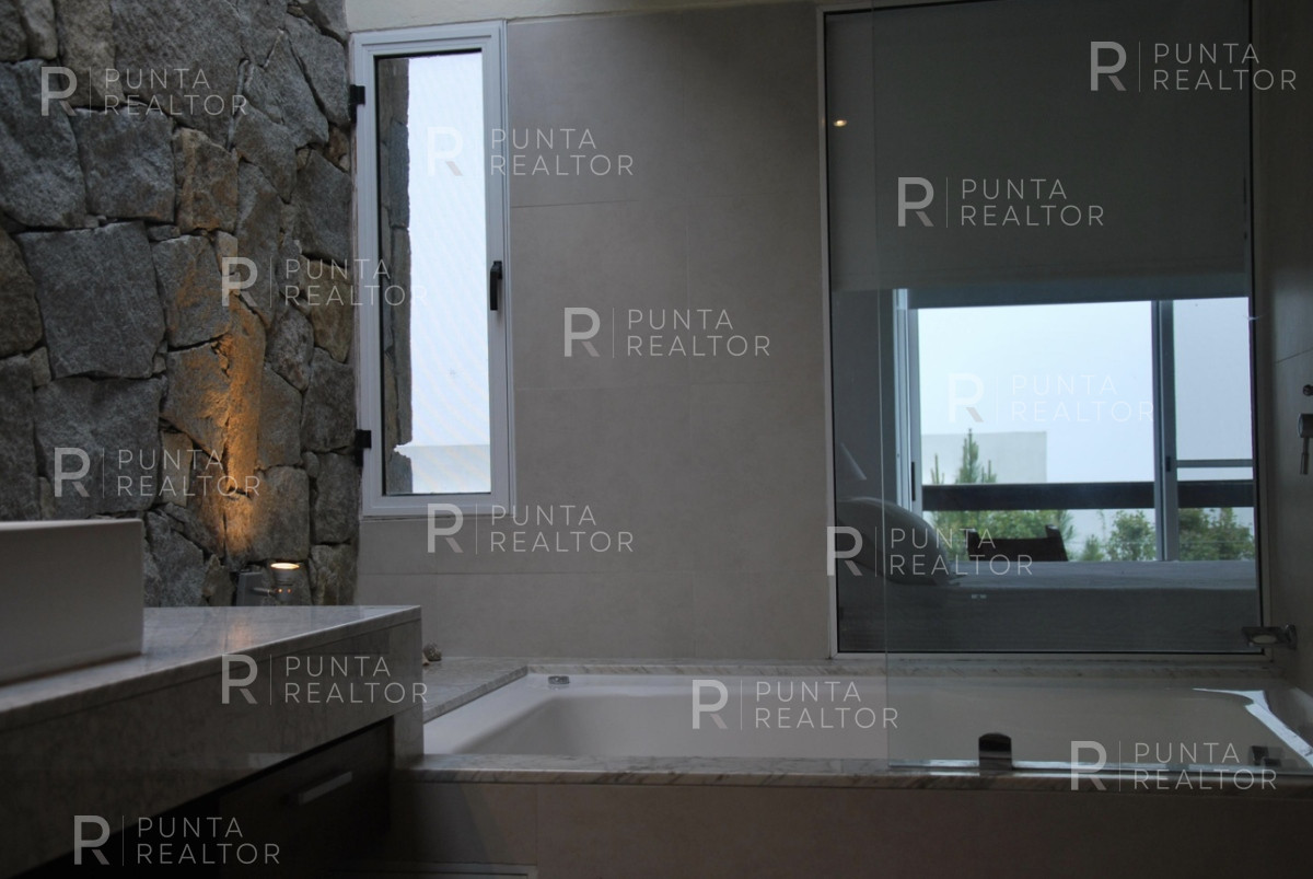 Casa ID.2155 - Casa venta 5 dormitorios, pileta, El Chorro, Manantiales, Uruguay
