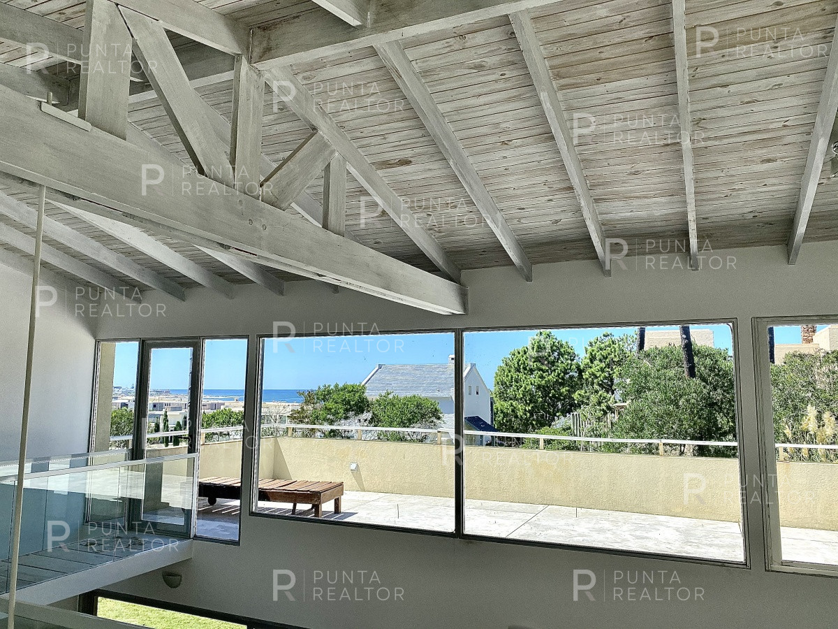Casa ID.1282 - Venta de casa de cuatro dormitorios en Laguna Blanca, Manantiales, Uruguay