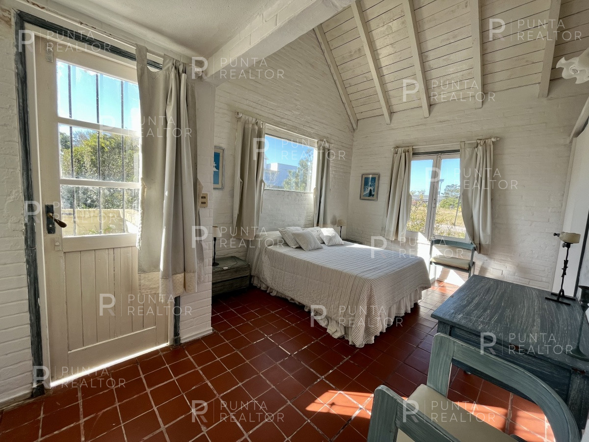 Casa ID.1519 - Amplia casa en venta en La Barra, Uruguay