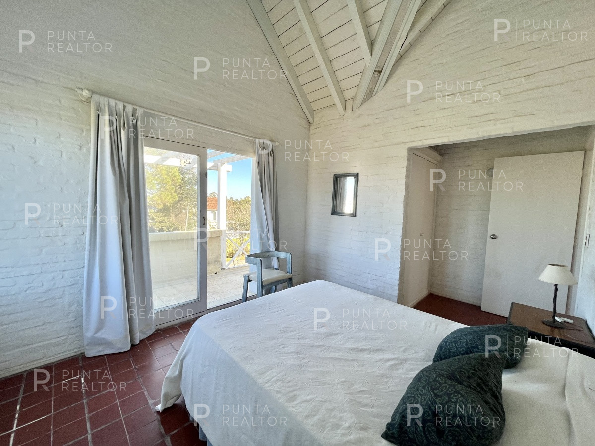 Casa ID.1519 - Amplia casa en venta en La Barra, Uruguay