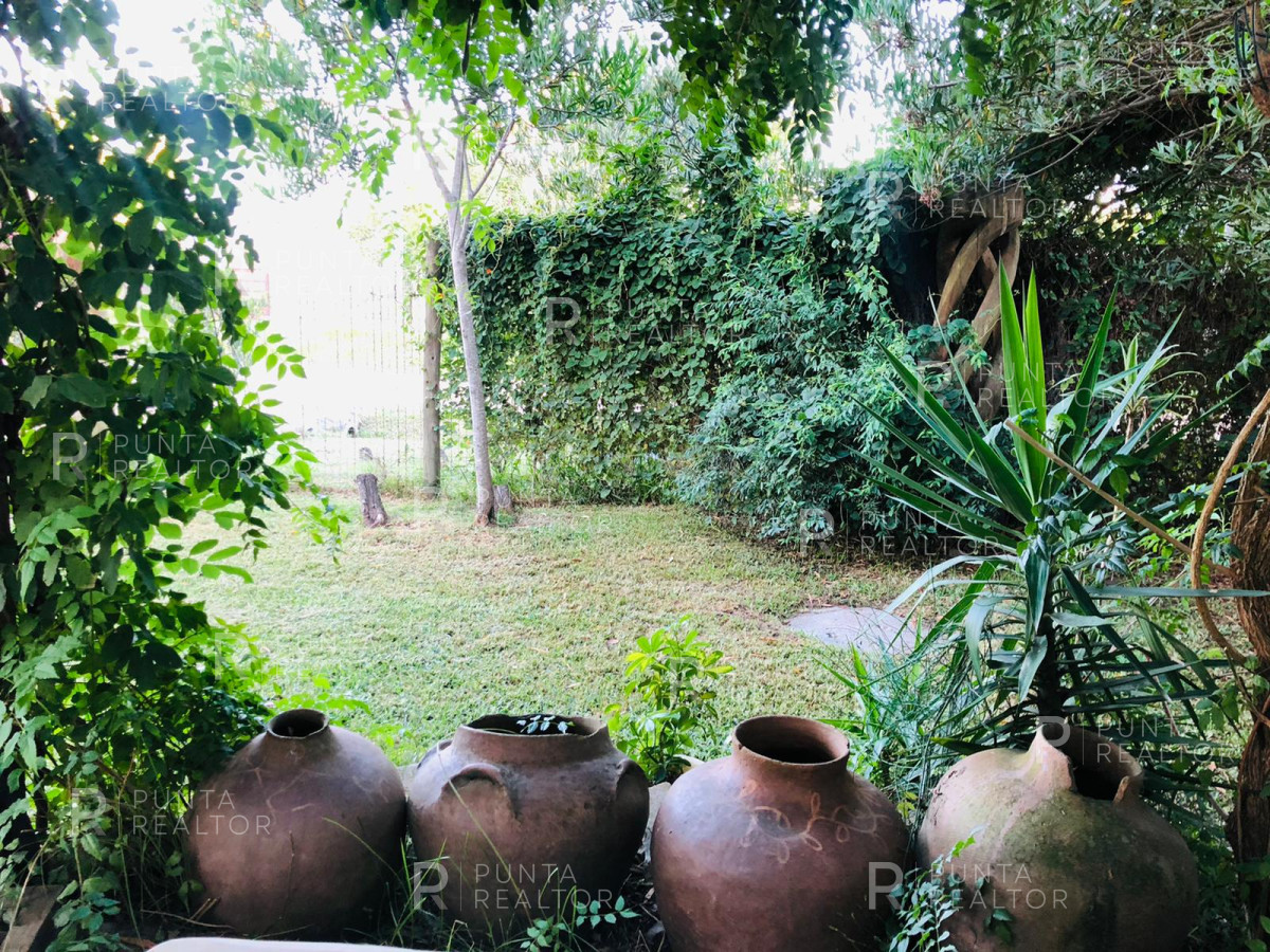 Casa ID.399 - Casa Alquiler, 2 dormitorios, El Tesoro, La Barra, Uruguay