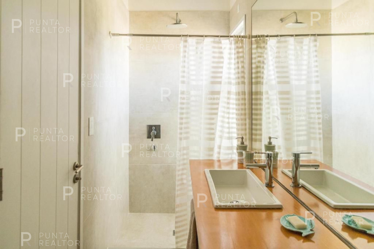 Casa ID.1731 - Casa en venta en La Barra, Uruguay
