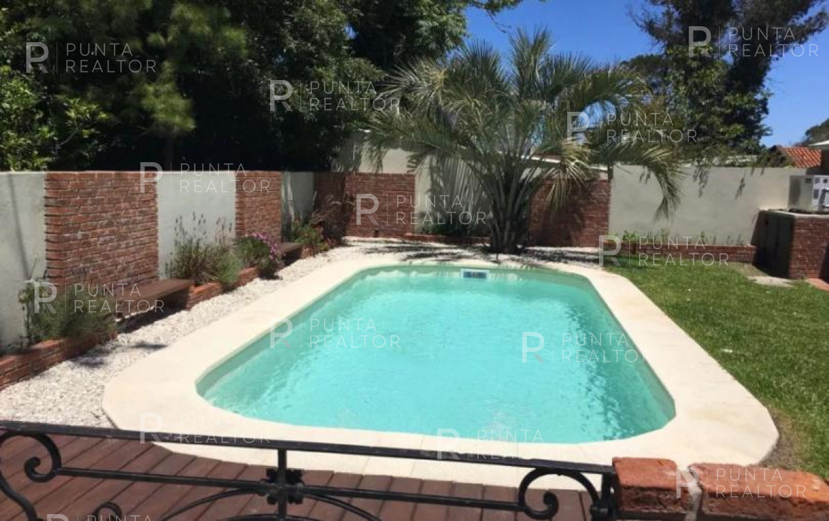 Casa ID.767 - Casa a la venta de 4 dormitorios en Pinares, Punta del Este, Uruguay 
