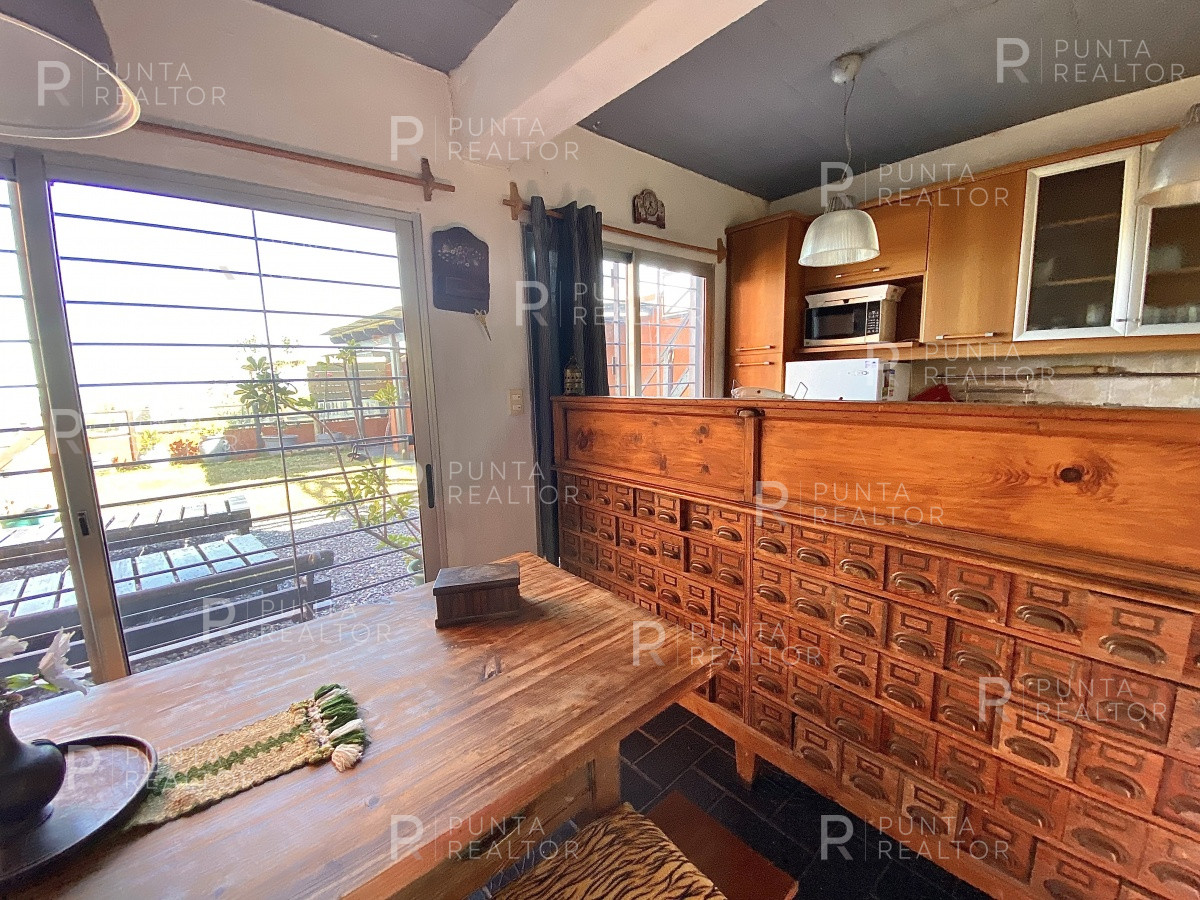 Casa ID.807 - Casa Venta 5 dormitorios, Altos de Punta Piedras, Manantiales, Uruguay