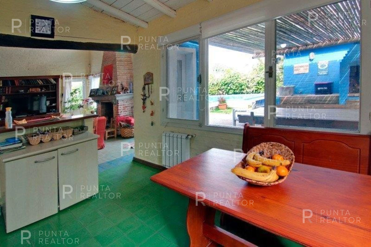 Casa ID.1936 - Venta de casa de tres dormitorios en La Barra, Uruguay