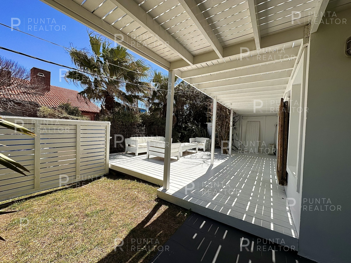 Casa ID.1941 - Casa alquiler 4 dormitorios, pileta, La Barra, Uruguay