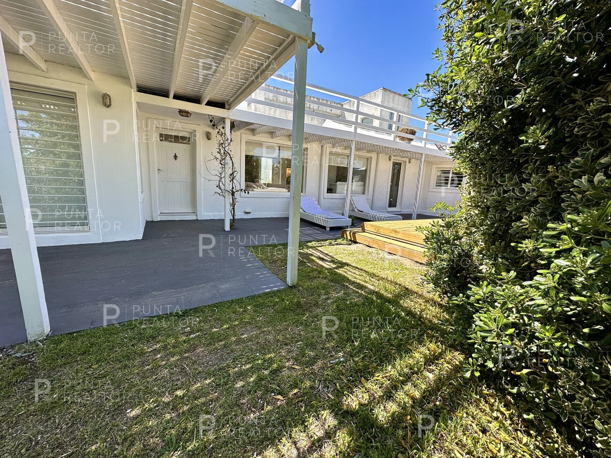 Casa ID.1941 - Casa alquiler 4 dormitorios, pileta, La Barra, Uruguay