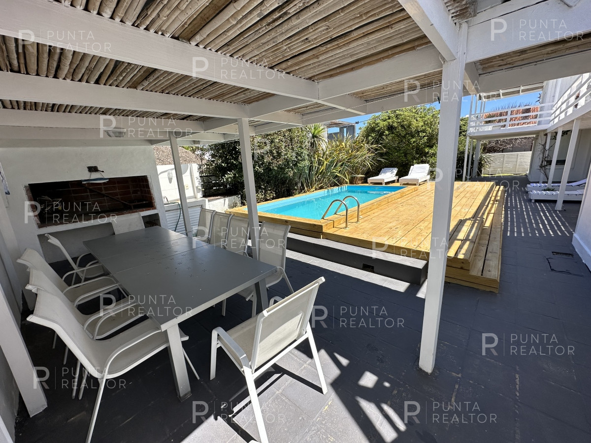Casa ID.1941 - Casa alquiler 4 dormitorios, pileta, La Barra, Uruguay