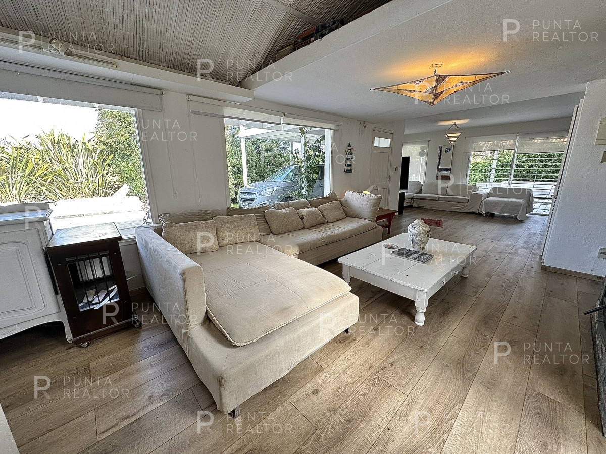 Casa ID.1941 - Casa alquiler 4 dormitorios, pileta, La Barra, Uruguay