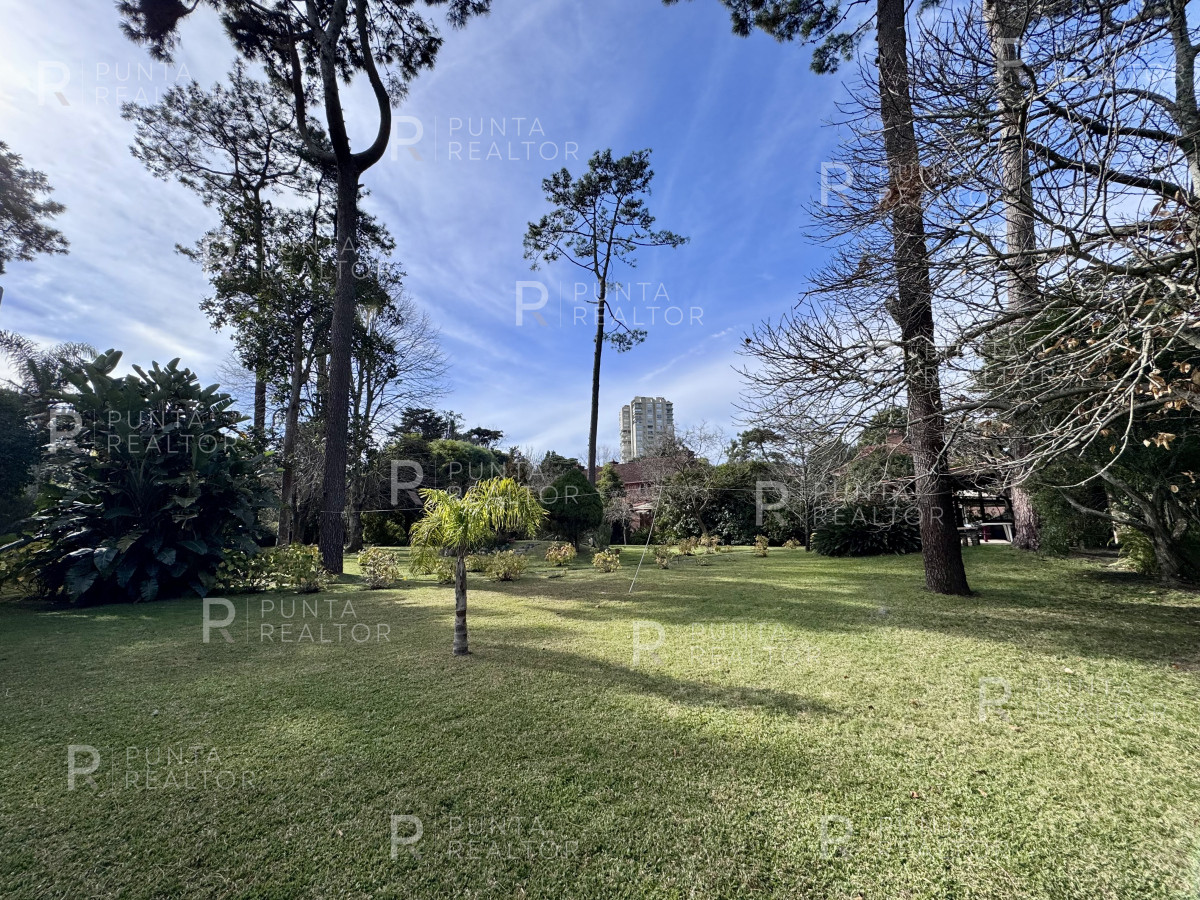 Casa ID.2339 - Casa Venta, 5 dormitorios, Punta del Este, Uruguay