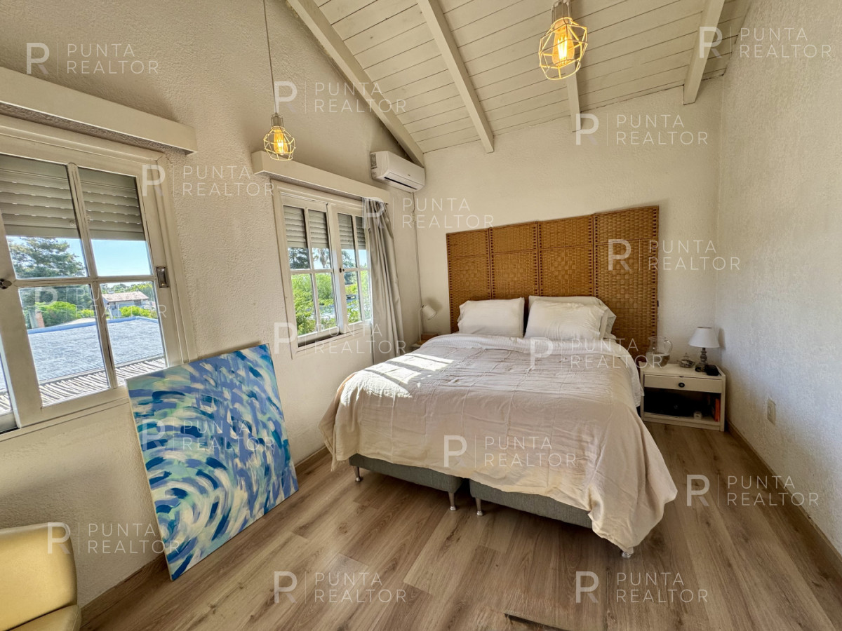 Casa ID.138 - Casa Venta 4 dormitorios, El Tesoro, La Barra, Uruguay